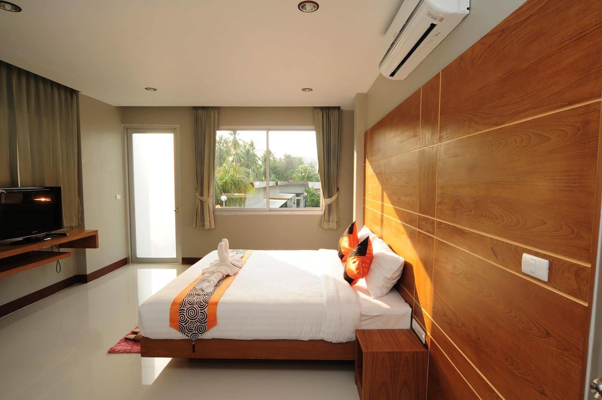 Phu Nana Boutique Hotel - Sha Plus Rawai Exterior photo